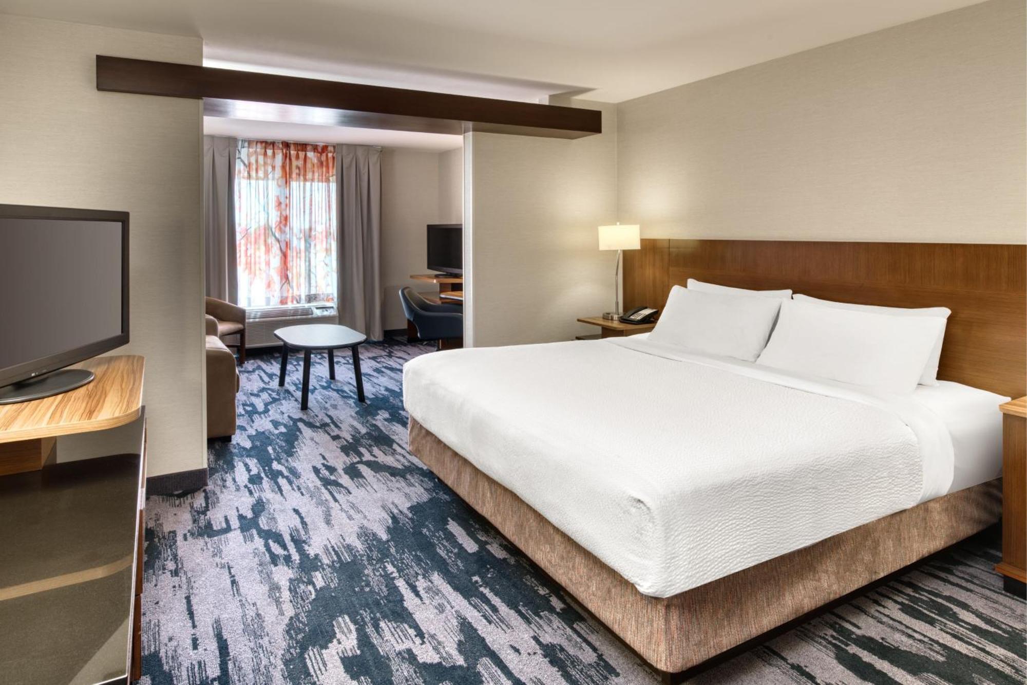 Fairfield Inn & Suites By Marriott Moncton Exterior photo